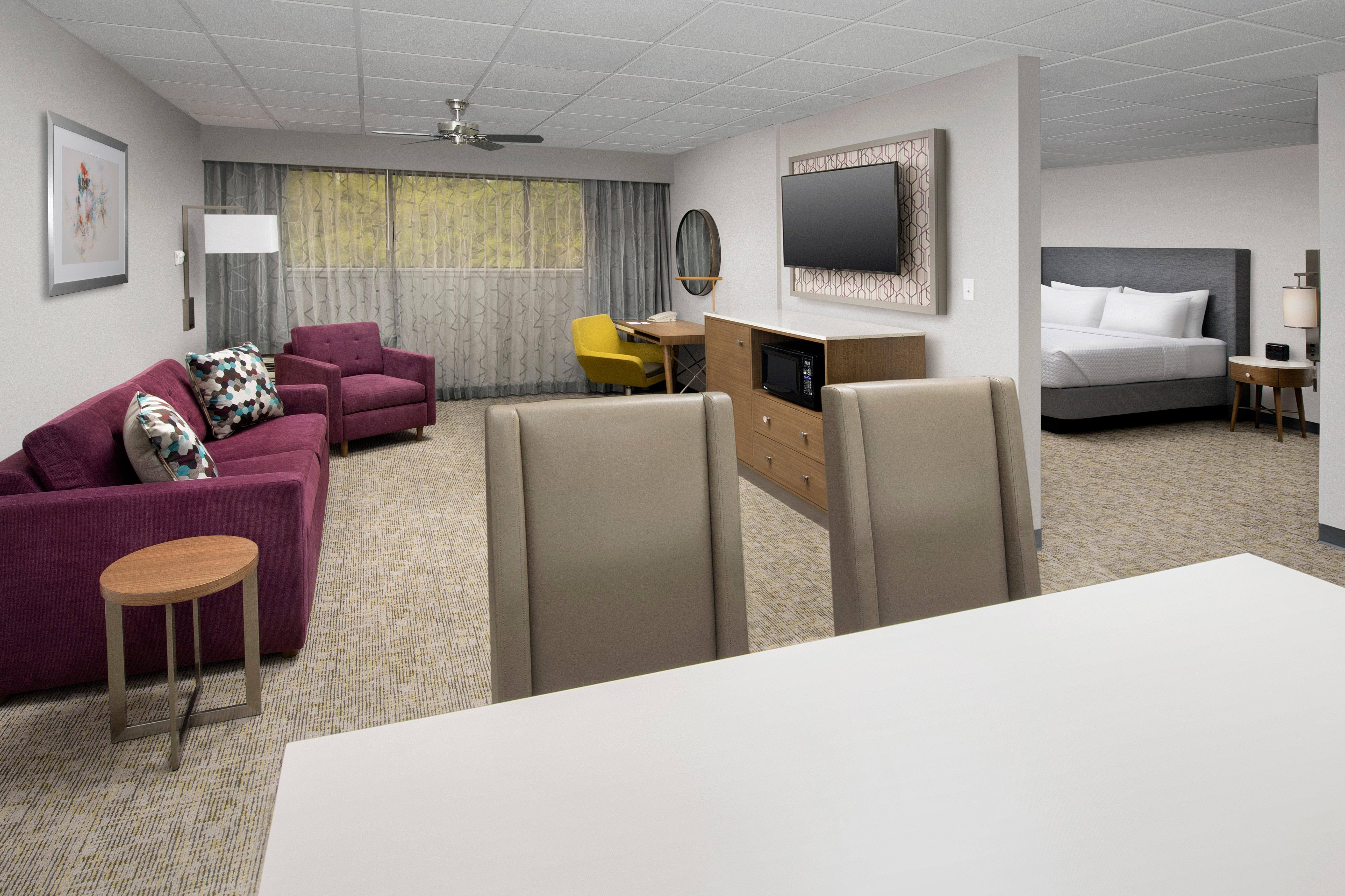 Crowne Plaza Airport By Ihg Hotel
