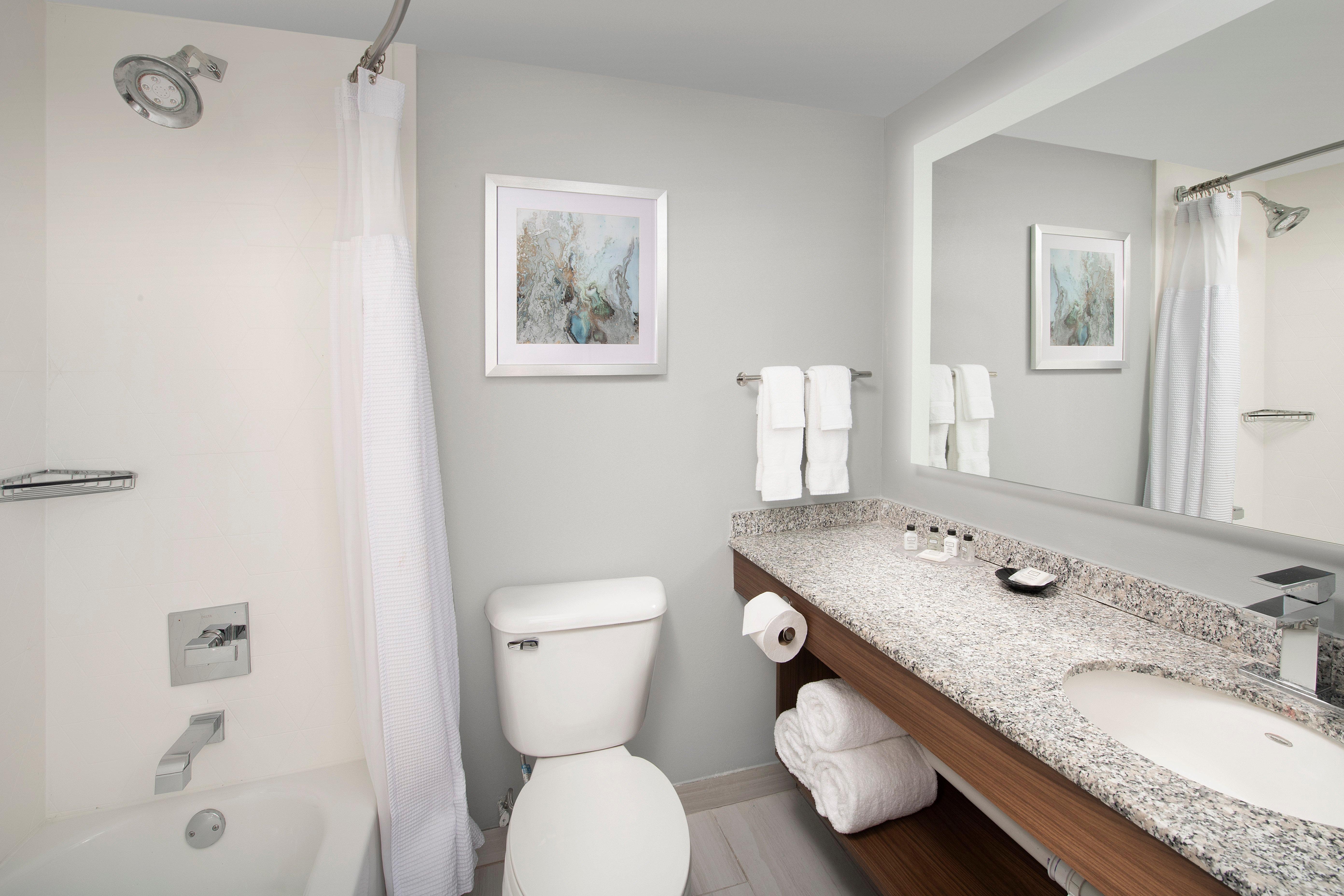 Hotel Crowne Plaza Airport By Ihg 4*
