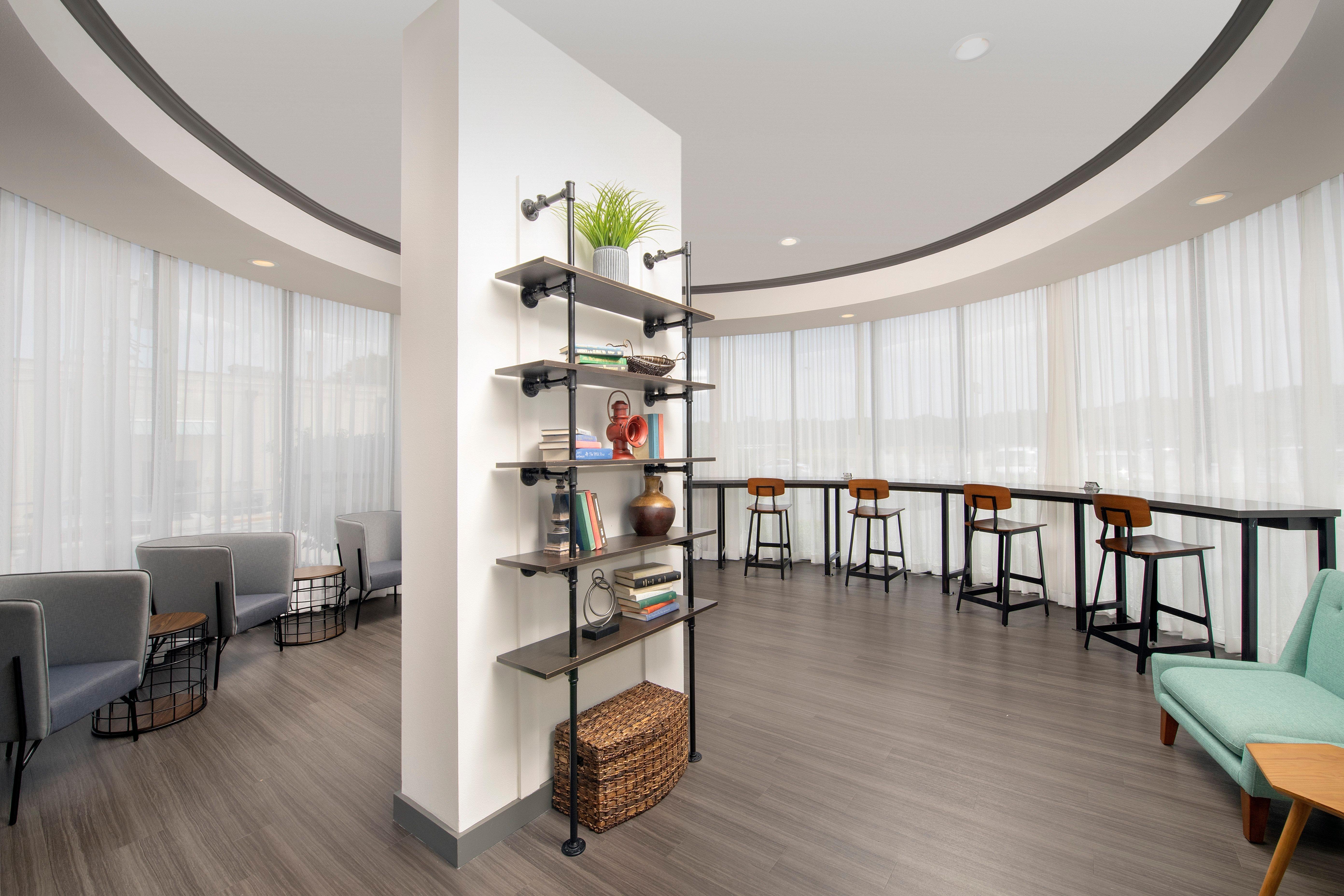 Hotel Crowne Plaza Airport By Ihg 4*