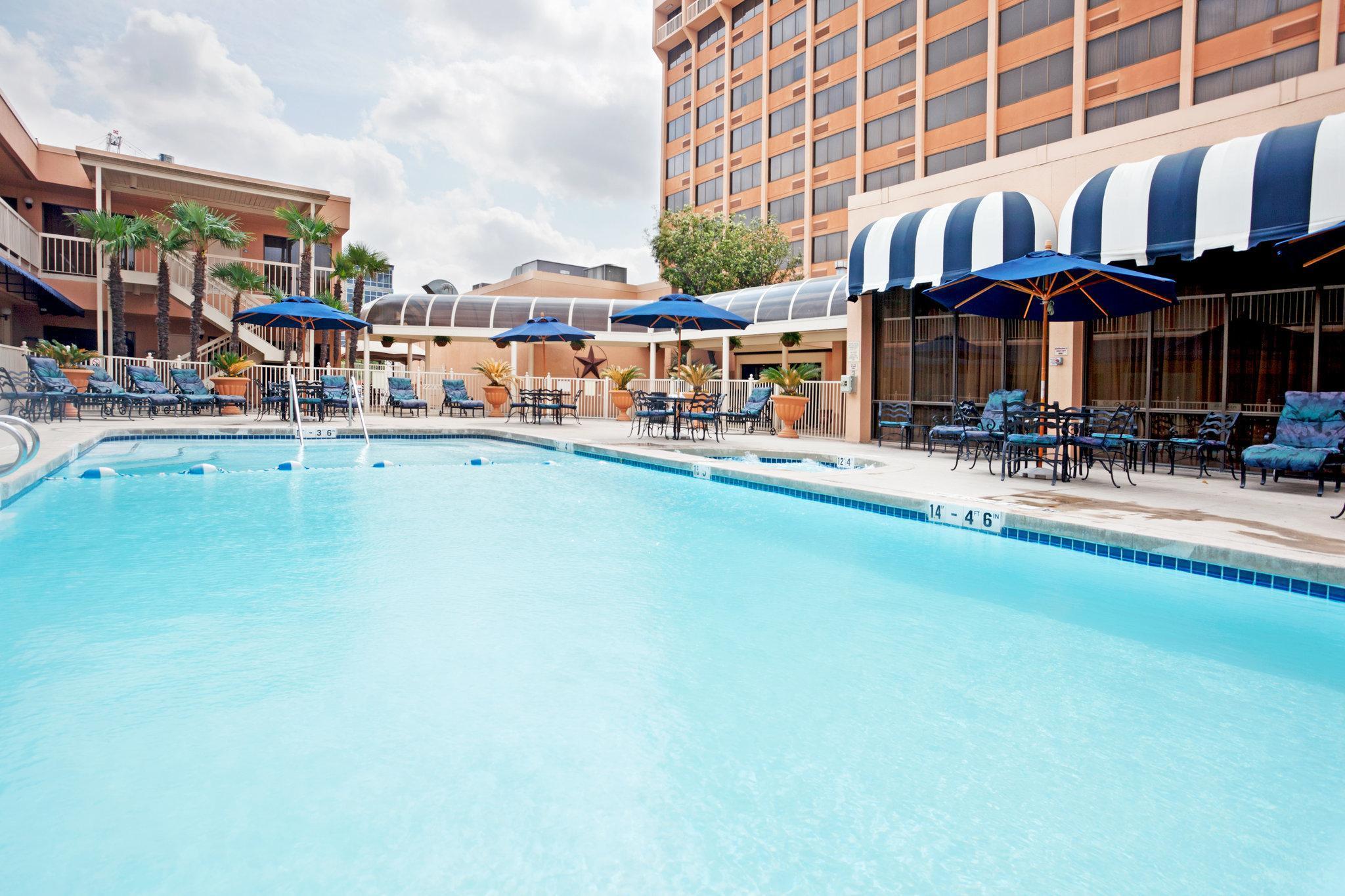 Hotel Crowne Plaza Airport By Ihg San Antonio