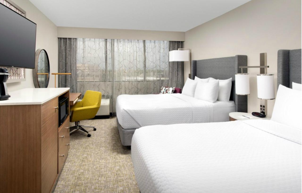 Crowne Plaza Airport By Ihg Hotel