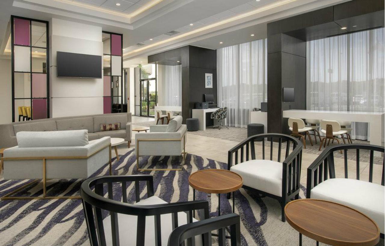 Hotel Crowne Plaza Airport By Ihg 4*